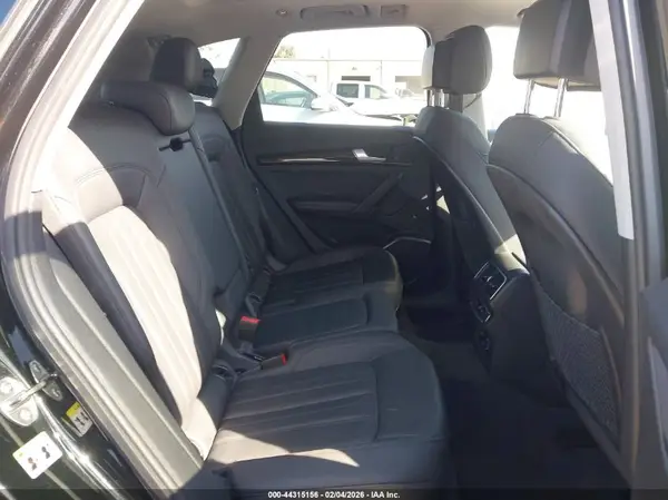 WA1BNAFY1K2077250 2019 AUDI Q5 - Image 8
