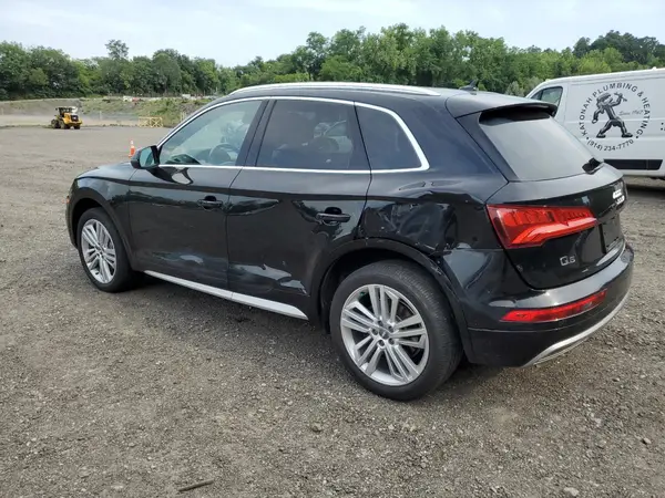WA1BNAFY1K2078446 2019 AUDI Q5 - Image 2