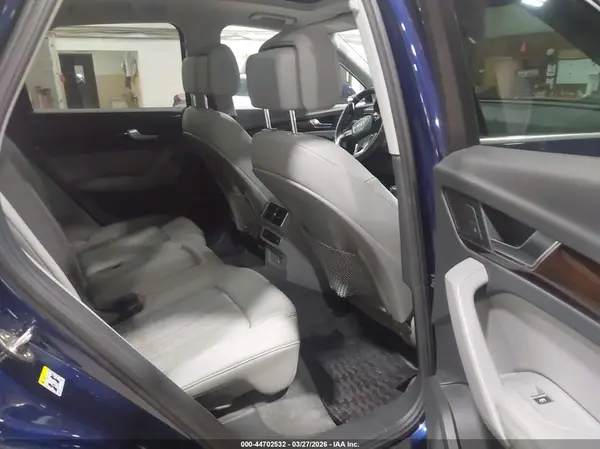 WA1BNAFY1K2082030 2019 AUDI Q5 - Image 8