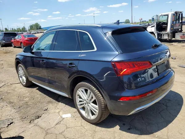 WA1BNAFY1K2086014 2019 AUDI Q5 - Image 2