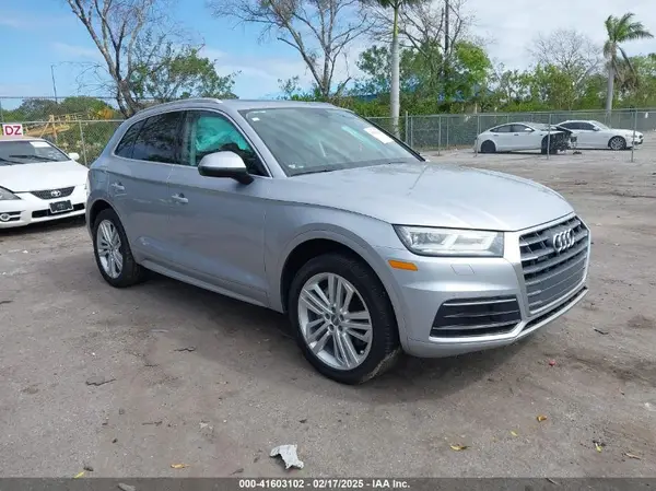 WA1BNAFY1K2088121 2019 AUDI Q5 - Image 1