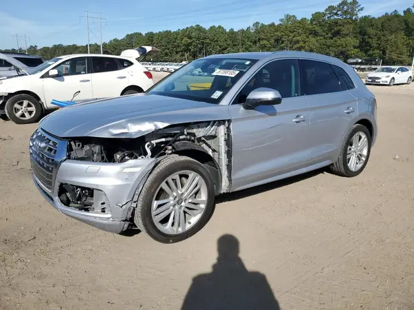 WA1BNAFY1K2094985 2019 AUDI Q5 - Image 1