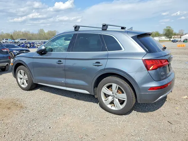 WA1BNAFY1K2095019 2019 AUDI Q5 - Image 2