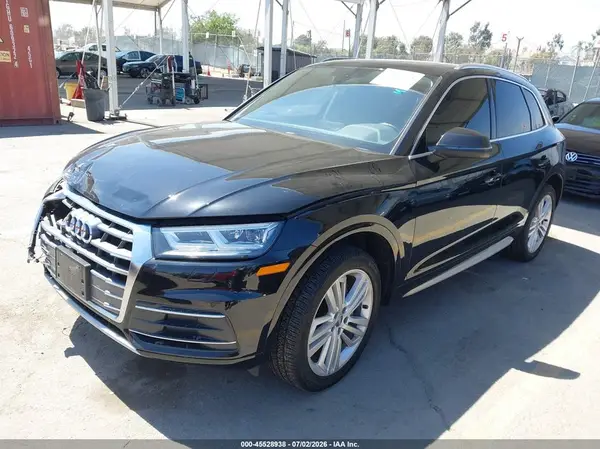 WA1BNAFY1K2098261 2019 AUDI Q5 - Image 2