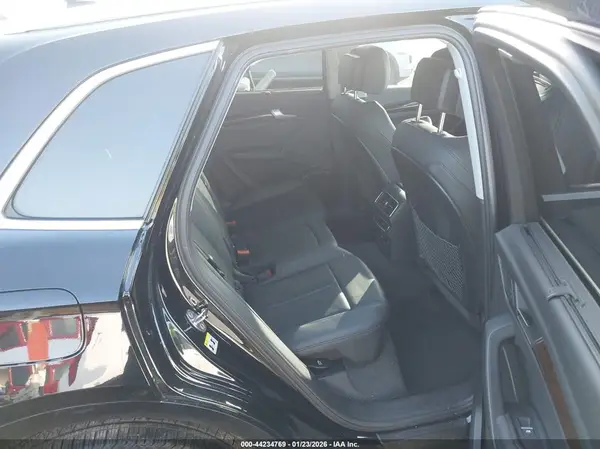 WA1BNAFY1K2099460 2019 AUDI Q5 - Image 8