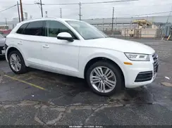 WA1BNAFY1K2099880 2019 AUDI Q5
