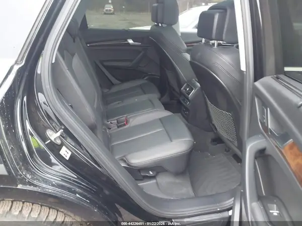 WA1BNAFY1K2101434 2019 AUDI Q5 - Image 8