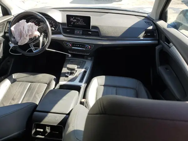 WA1BNAFY1K2105693 2019 AUDI Q5 - Image 8