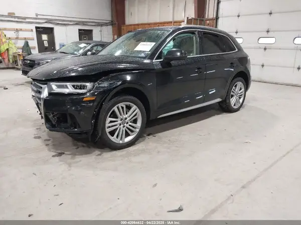 WA1BNAFY1K2111025 2019 AUDI Q5 - Image 2