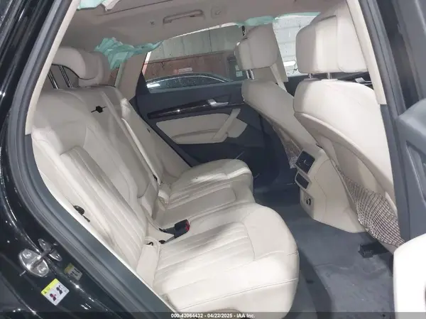 WA1BNAFY1K2111025 2019 AUDI Q5 - Image 8