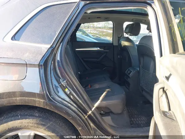 WA1BNAFY1K2113325 2019 AUDI Q5 - Image 8