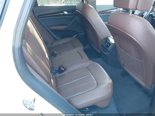 WA1BNAFY1K2115575 2019 AUDI Q5 - Image 8