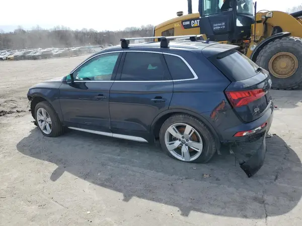 WA1BNAFY1K2118475 2019 AUDI Q5 - Image 2