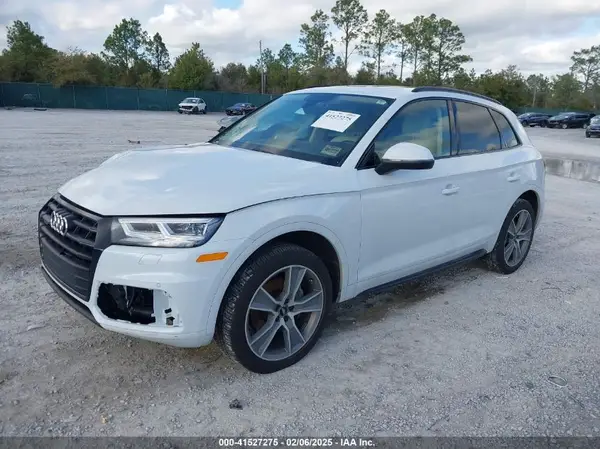 WA1BNAFY1K2119352 2019 AUDI Q5 - Image 2