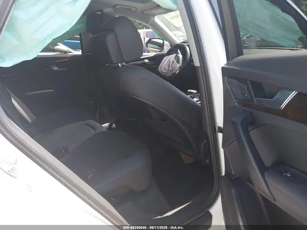 WA1BNAFY1K2122770 2019 AUDI Q5 - Image 8