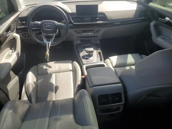 WA1BNAFY1K2128410 2019 AUDI Q5 - Image 8