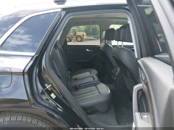 WA1BNAFY1K2129623 2019 AUDI Q5 - Image 8