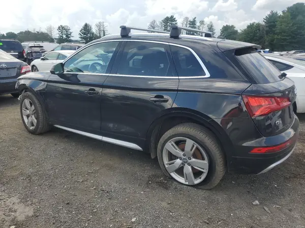 WA1BNAFY1K2136068 2019 AUDI Q5 - Image 2