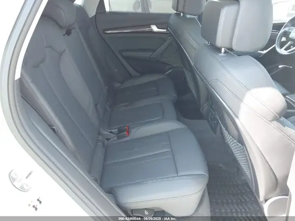 WA1BNAFY1K2139360 2019 AUDI Q5 - Image 8