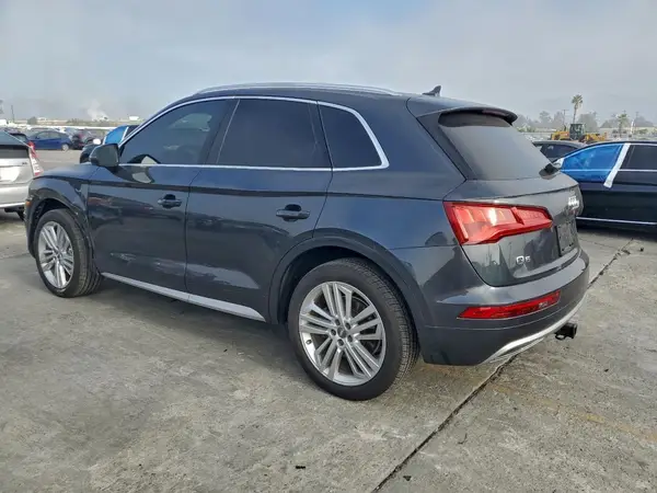 WA1BNAFY1K2141402 2019 AUDI Q5 - Image 2