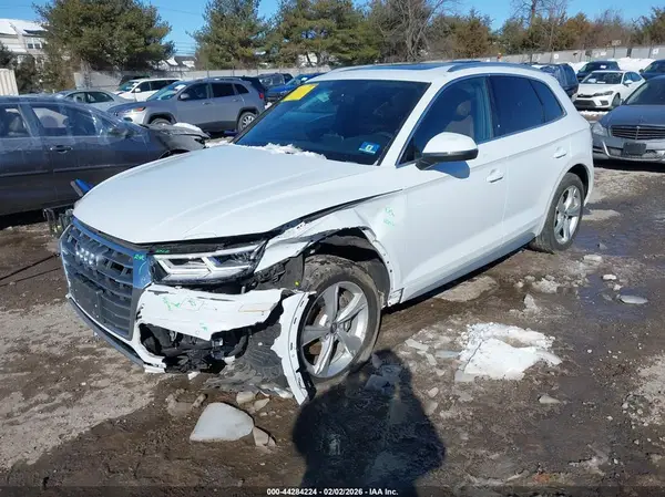 WA1BNAFY1L2024940 2020 AUDI Q5 - Image 2