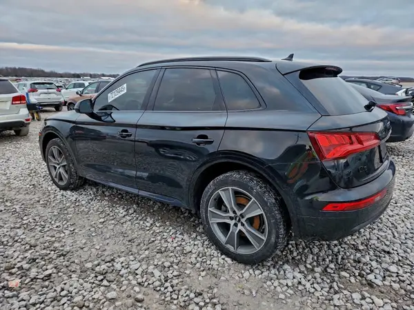 WA1BNAFY1L2037364 2020 AUDI Q5 - Image 2