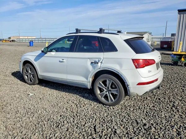 WA1BNAFY1L2061860 2020 AUDI Q5 - Image 2