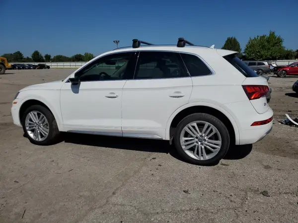 WA1BNAFY1L2073264 2020 AUDI Q5 - Image 2