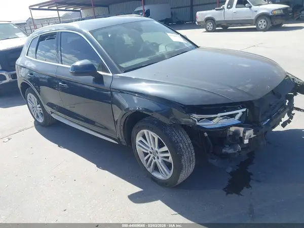 WA1BNAFY1L2073359 2020 AUDI Q5 - Image 1