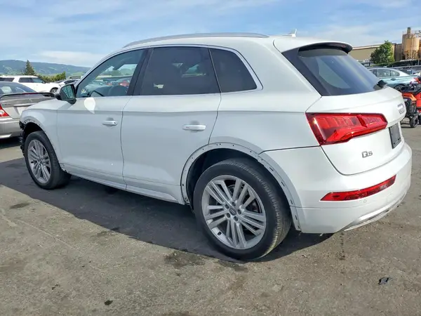 WA1BNAFY1L2097161 2020 AUDI Q5 - Image 2