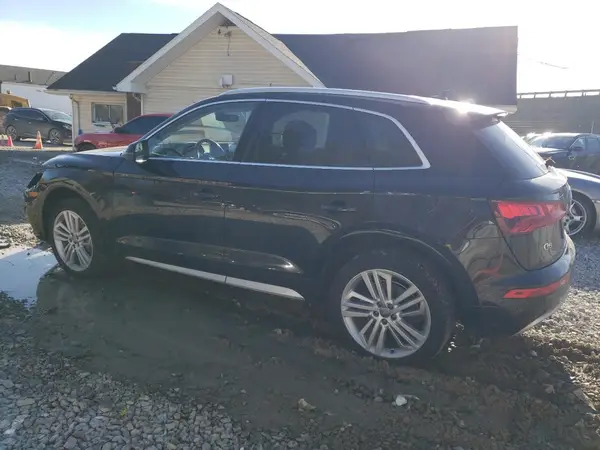 WA1BNAFY1L2103007 2020 AUDI Q5 - Image 2