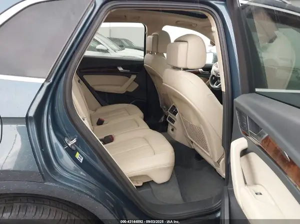 WA1BNAFY2J2010817 2018 AUDI Q5 - Image 8