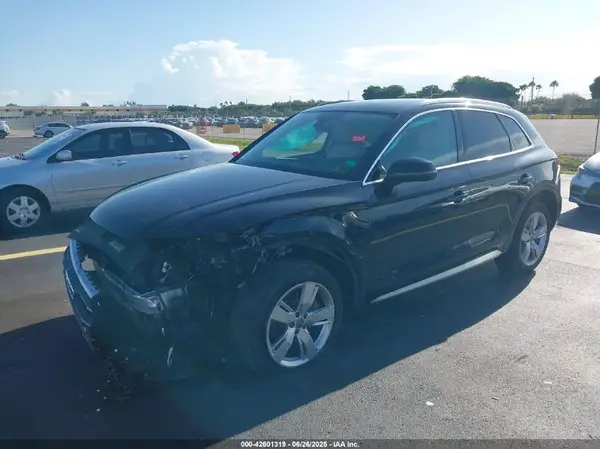 WA1BNAFY2J2019565 2018 AUDI Q5 - Image 2