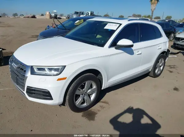 WA1BNAFY2J2027679 2018 AUDI Q5 - Image 2
