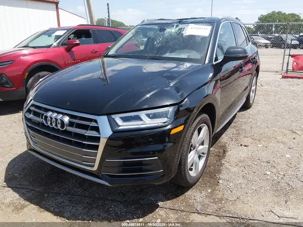 WA1BNAFY2J2045602 2018 AUDI Q5 - Image 2