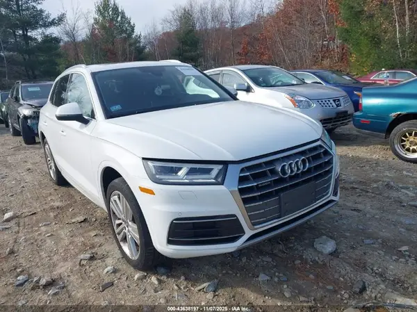 WA1BNAFY2J2052050 2018 AUDI Q5 - Image 1