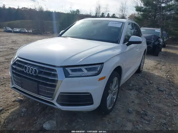 WA1BNAFY2J2052050 2018 AUDI Q5 - Image 2