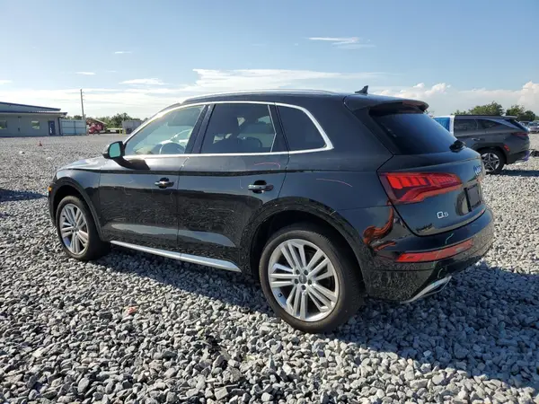 WA1BNAFY2J2058026 2018 AUDI Q5 - Image 2