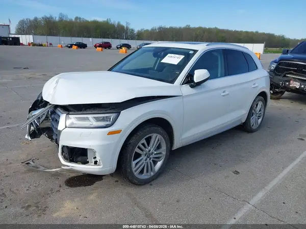 WA1BNAFY2J2078860 2018 AUDI Q5 - Image 2