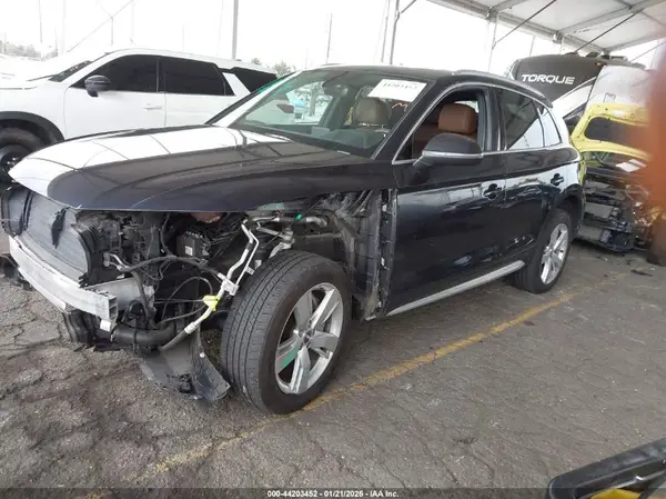 WA1BNAFY2J2082097 2018 AUDI Q5 - Image 2