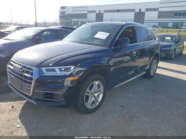 WA1BNAFY2J2094573 2018 AUDI Q5 - Image 2