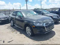 WA1BNAFY2J2104017 2018 AUDI Q5