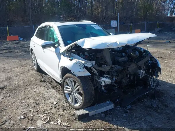 WA1BNAFY2J2134473 2018 AUDI Q5 - Image 1