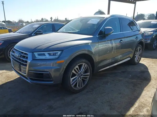 WA1BNAFY2J2149376 2018 AUDI Q5 - Image 2