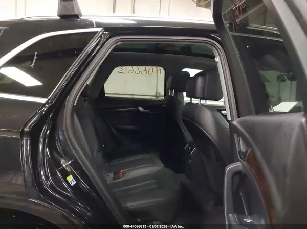 WA1BNAFY2J2189019 2018 AUDI Q5 - Image 8
