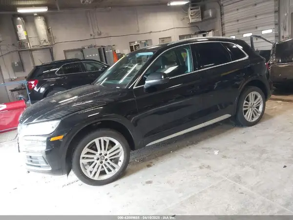 WA1BNAFY2J2201427 2018 AUDI Q5 - Image 2