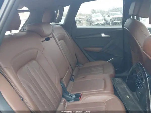WA1BNAFY2J2209804 2018 AUDI Q5 - Image 8