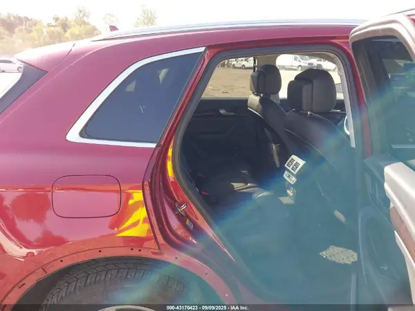 WA1BNAFY2J2212704 2018 AUDI Q5 - Image 8