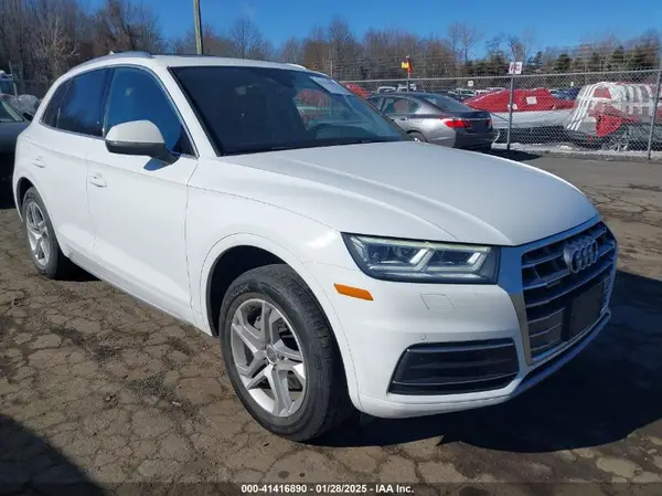 WA1BNAFY2J2214839 2018 AUDI Q5 - Image 1