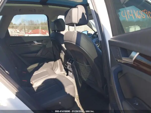 WA1BNAFY2J2214839 2018 AUDI Q5 - Image 8